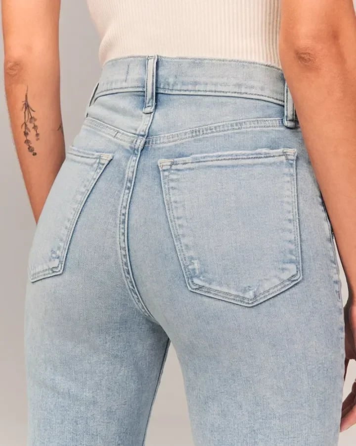 FlareJeans - Hochgeschlossene Jeans